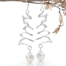 Load image into Gallery viewer, Zigzag Drop Earrings