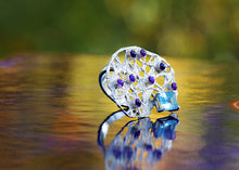 Load image into Gallery viewer, Sterling Silver Sculptural Ring with a Topaz
