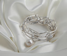 Load image into Gallery viewer, Sterling Silver Pearl Statement Bracelet
