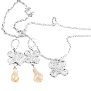 Bows Galor Pendant